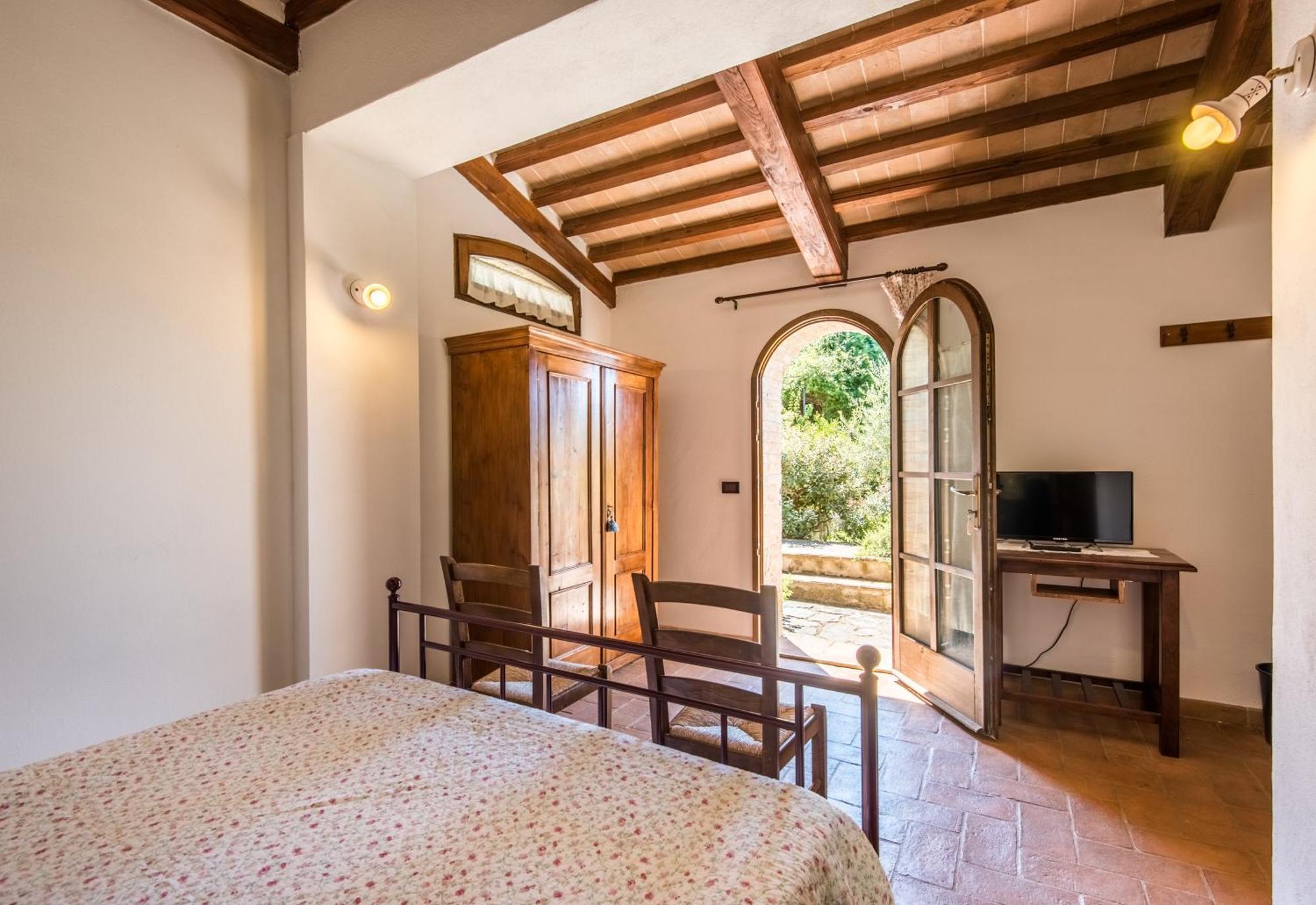 Glicine Apartment Podere Giardino Montalcino Exterior photo